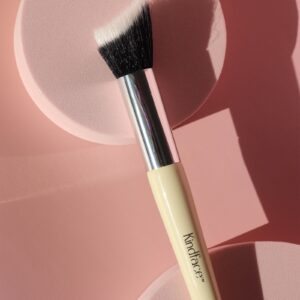 The Cream Precision Brush